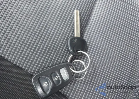 2013 Hyundai Elantra Gt from USA, damaged, VIN KMHD35LE3DU085293